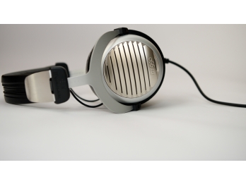 Tai nghe Beyerdynamic DT 990 EDITION - 250 Omh - made in Germany